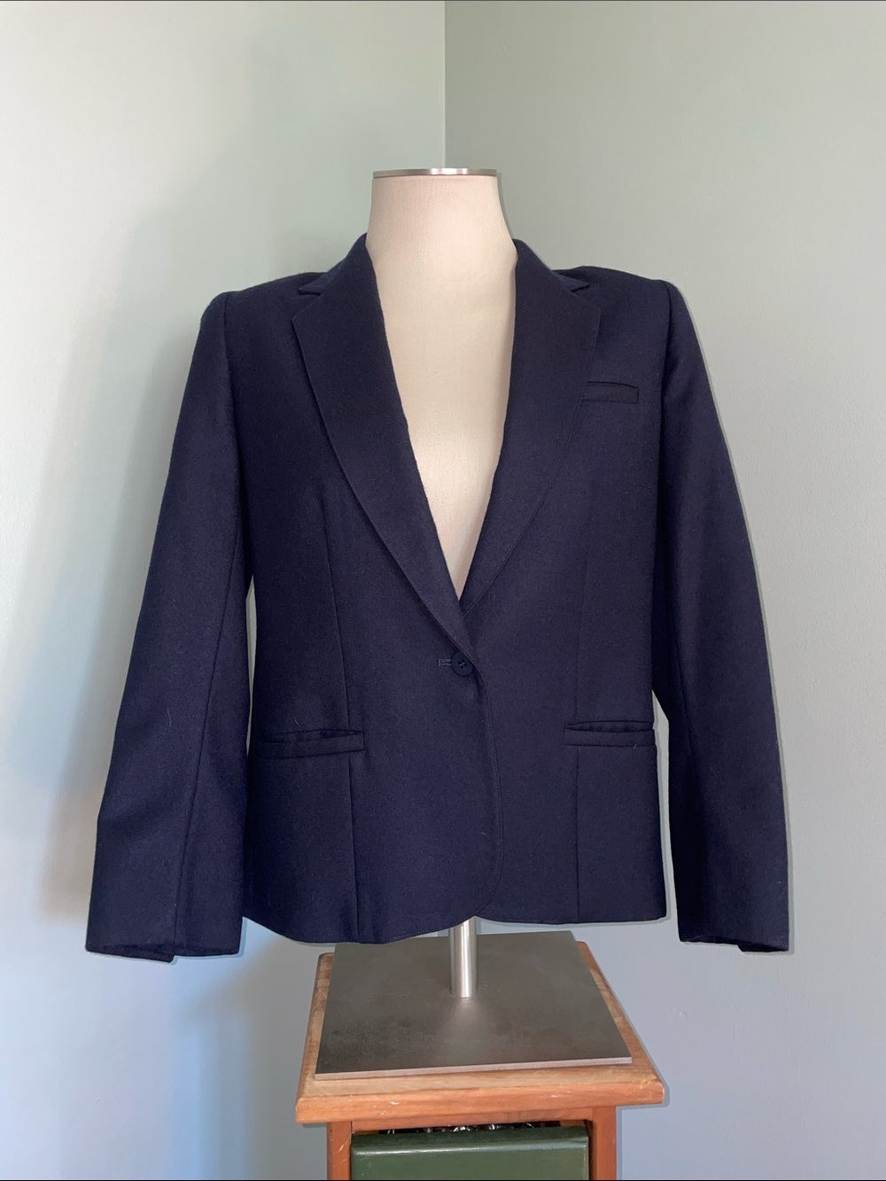 Harvé Benard Navy Blue 100% Wool Blazer Jacket Size 10 Classic Career